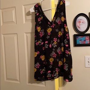 Torrid flower tank blouse